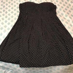 Super cute black an white polkadot Strapless dress
